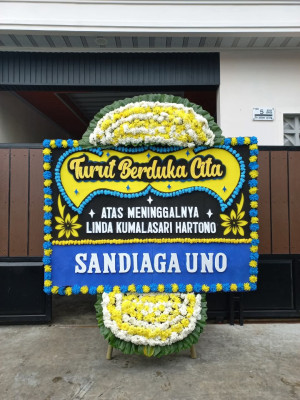 Papan Bunga Duka di Selebung