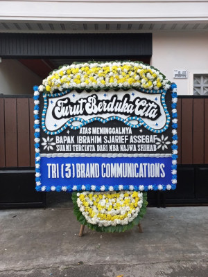 Papan Bunga Duka di Selebung